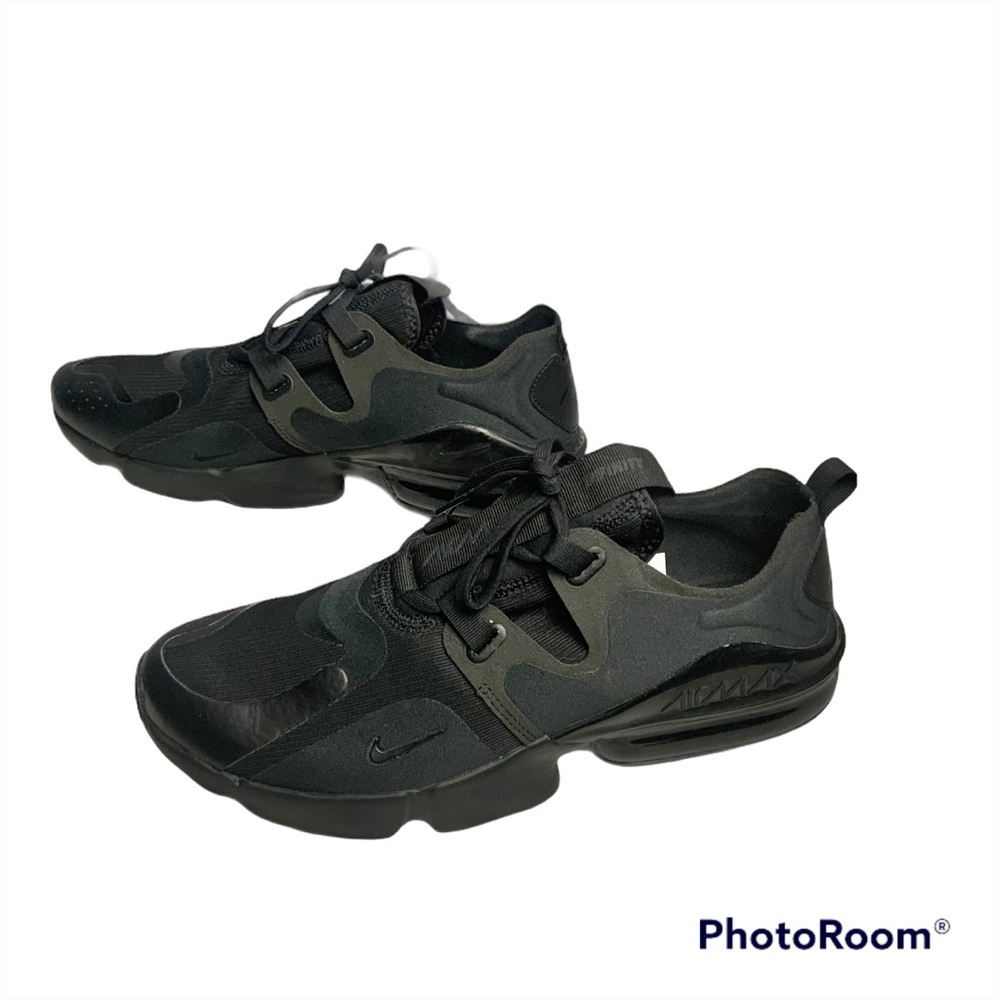 Nike AirMax Lightweight Black Athletic Shoes Men 11.5